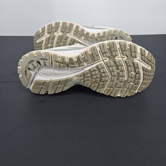 Brooks Shoes Women's 8 Adrenaline GTS 18 Running White Gray - Picture 6 of 8